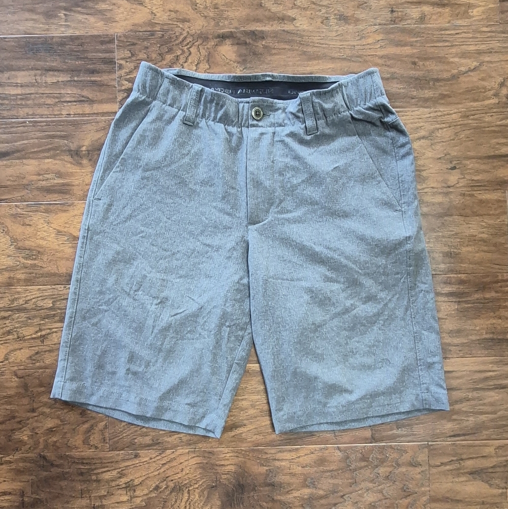 Under Armour Men's Gray Flat Front Shorts Size 30
